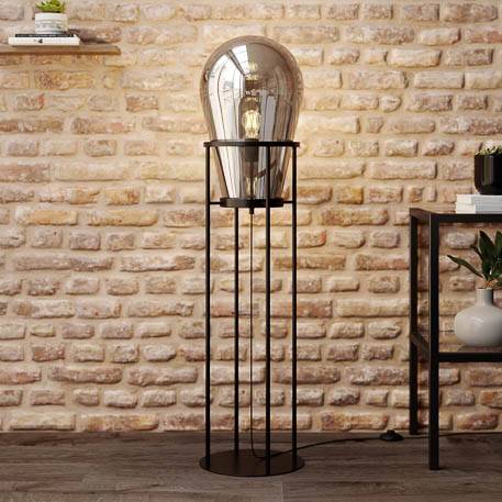 Stehlampe Viyan im Vintagestil