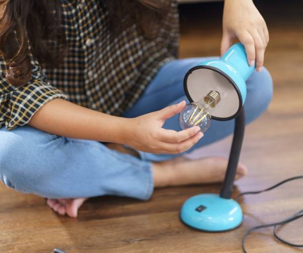 Portalámpara y base