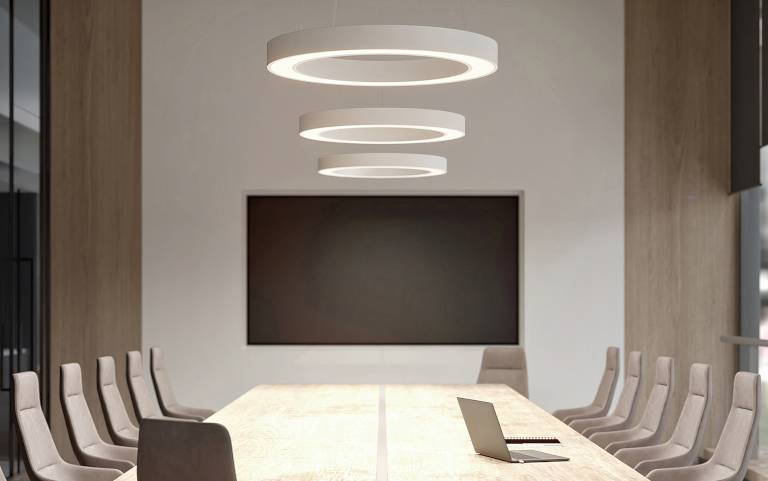 офис осветление с Pantone