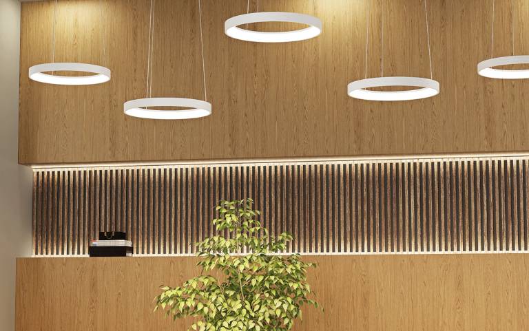 осветление на хотела с Pantone