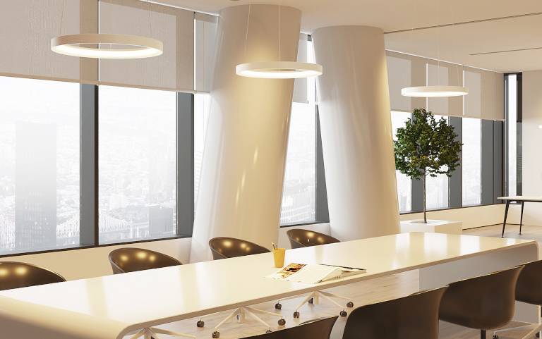 гастрономическо осветление с pantone cloud dancer