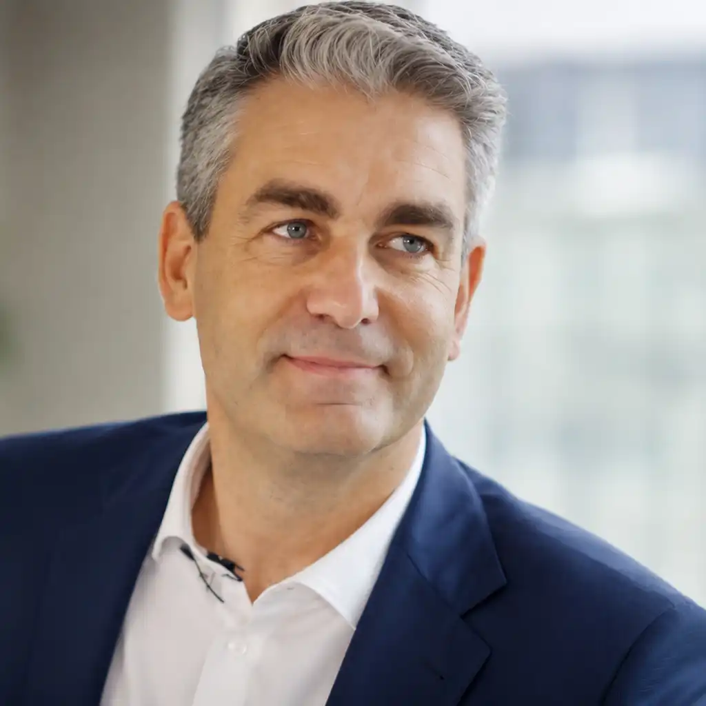 dr-wolfgang-schlaak.png