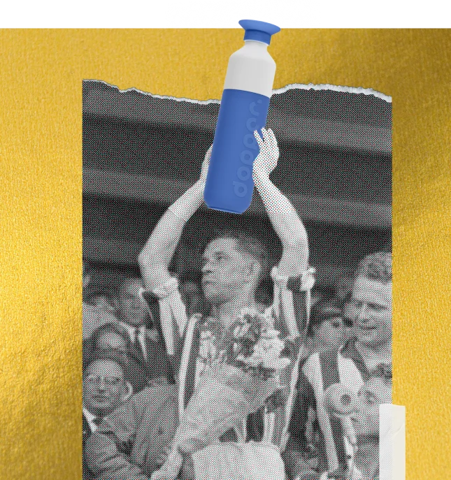 A vintage photo of a soccer player in a striped jersey holding a bouquet, with a modern blue and white Dopper Original water bottle digitally overlaid.