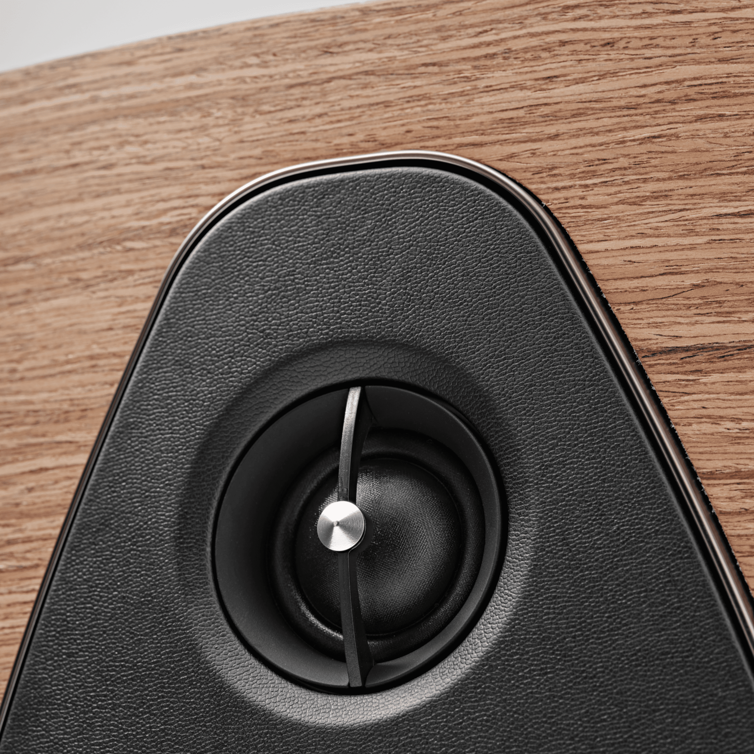 Sonetto CII Specs Highlights