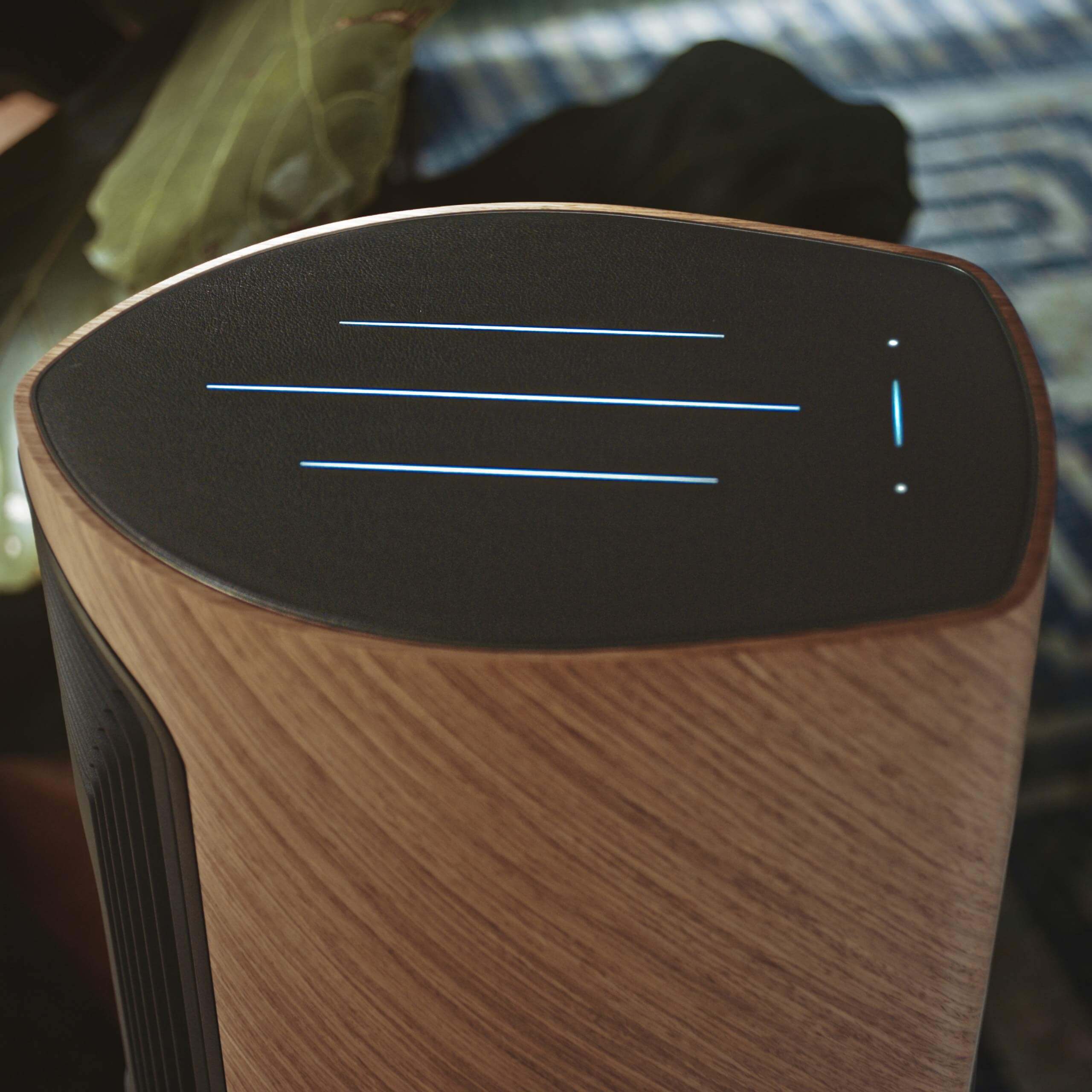 Sonus faber Duetto speaker showcasing Senso technology, offering seamless touch-based control with buttonless interaction.