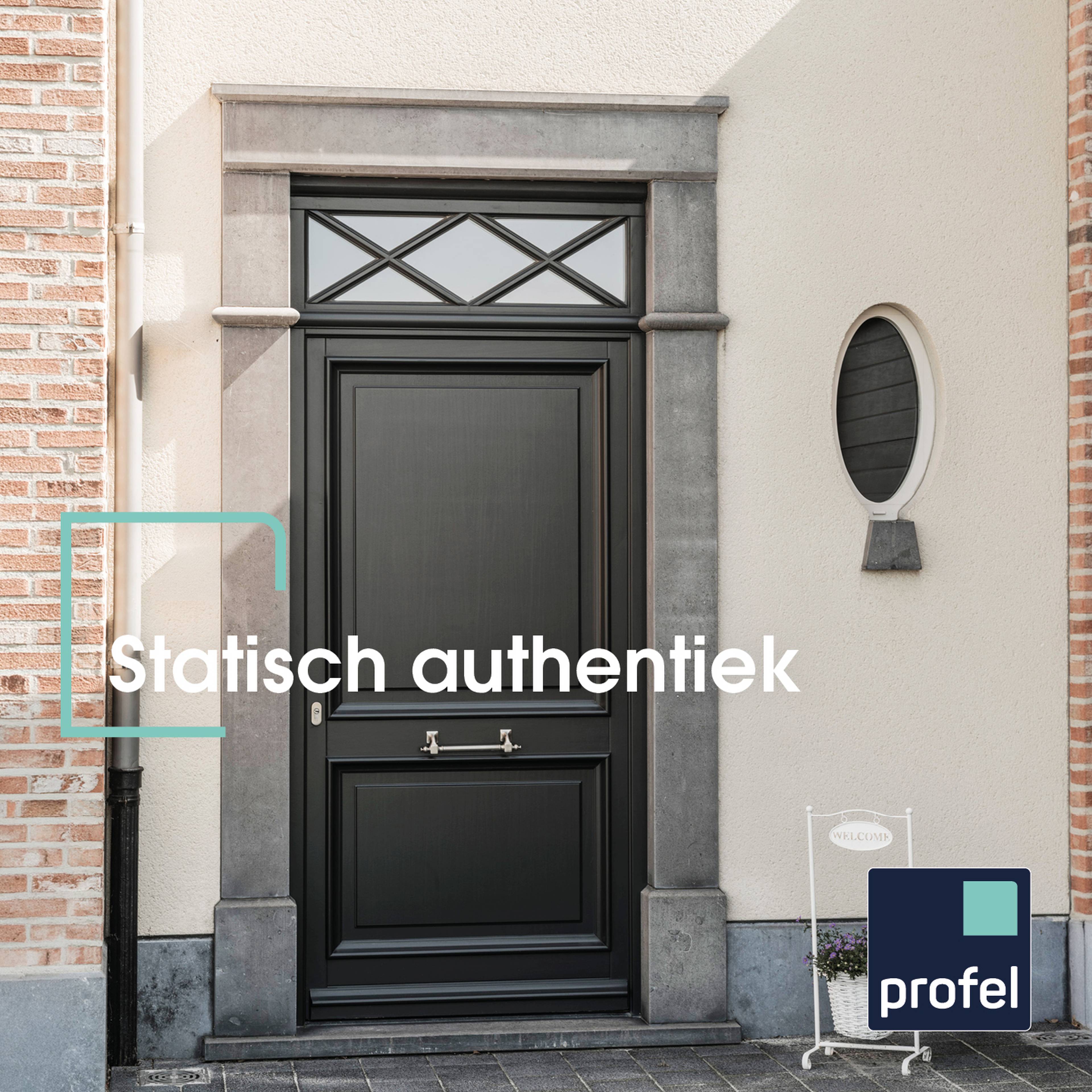 Statisch authentieke houten buitendeur