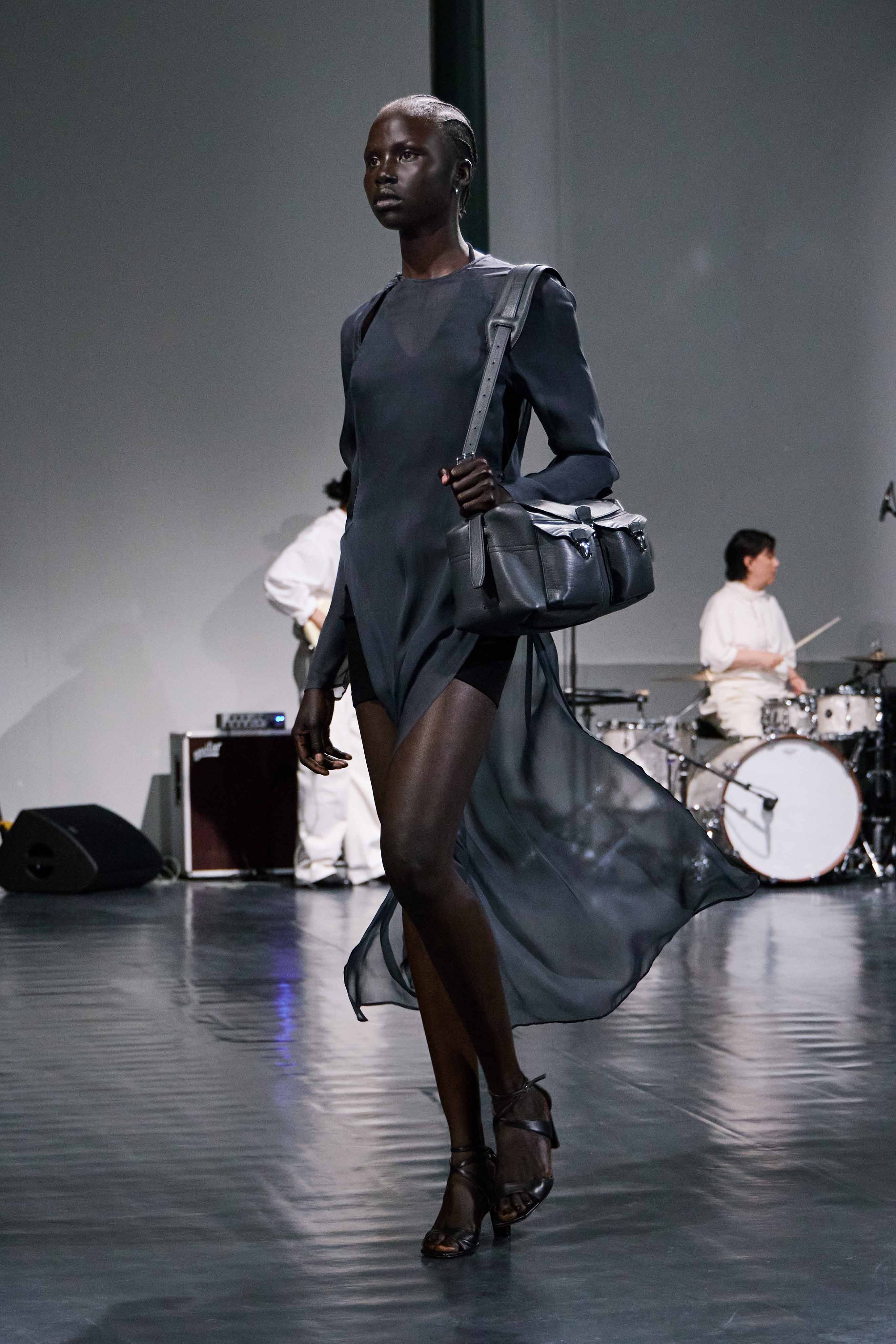 LEMAIRE_SS26_credit_Gregoire_Avenel_ECOM_LOOK_02 | LEMAIRE
