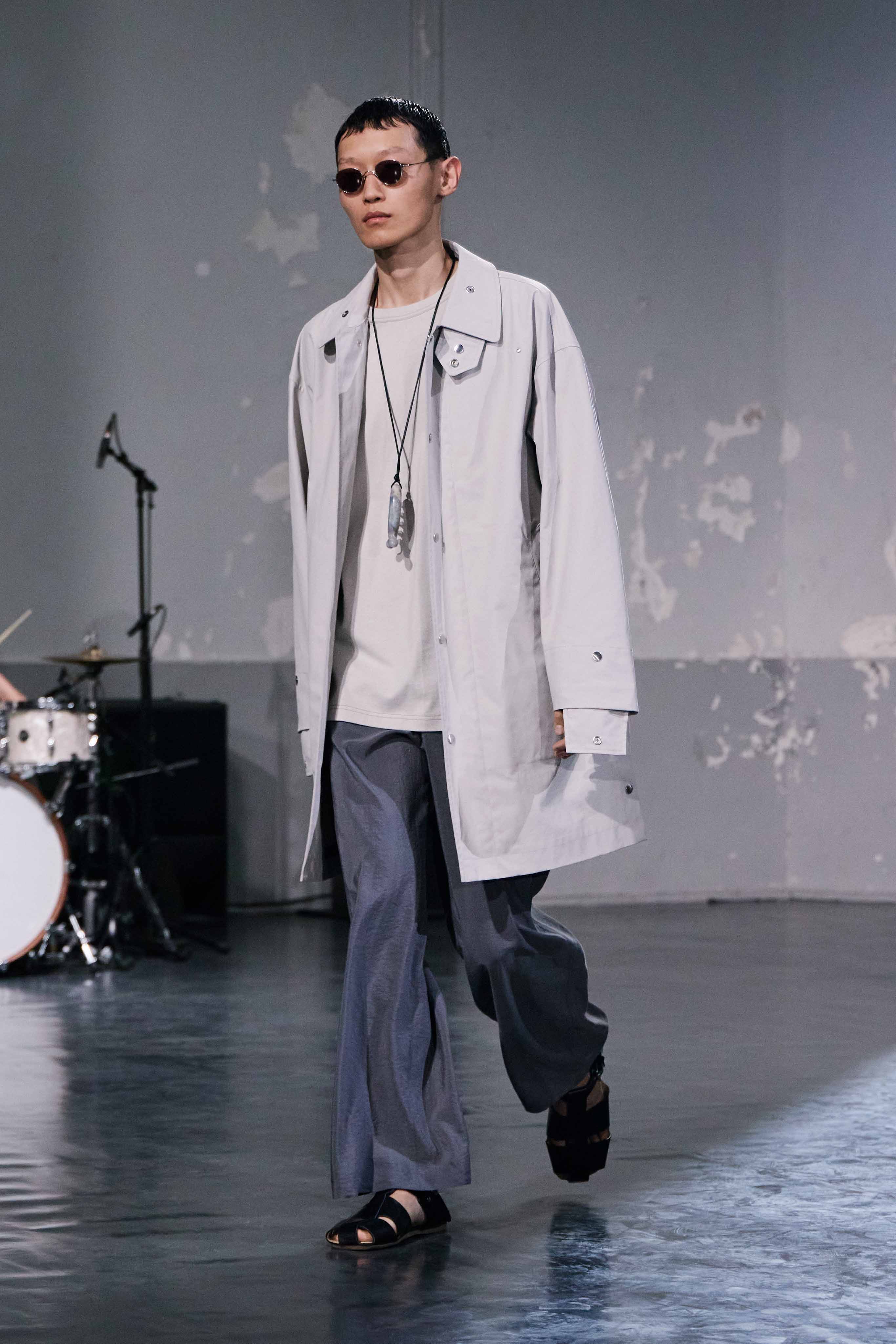 LEMAIRE_SS26_credit_Gregoire_Avenel_ECOM_LOOK_17 | LEMAIRE
