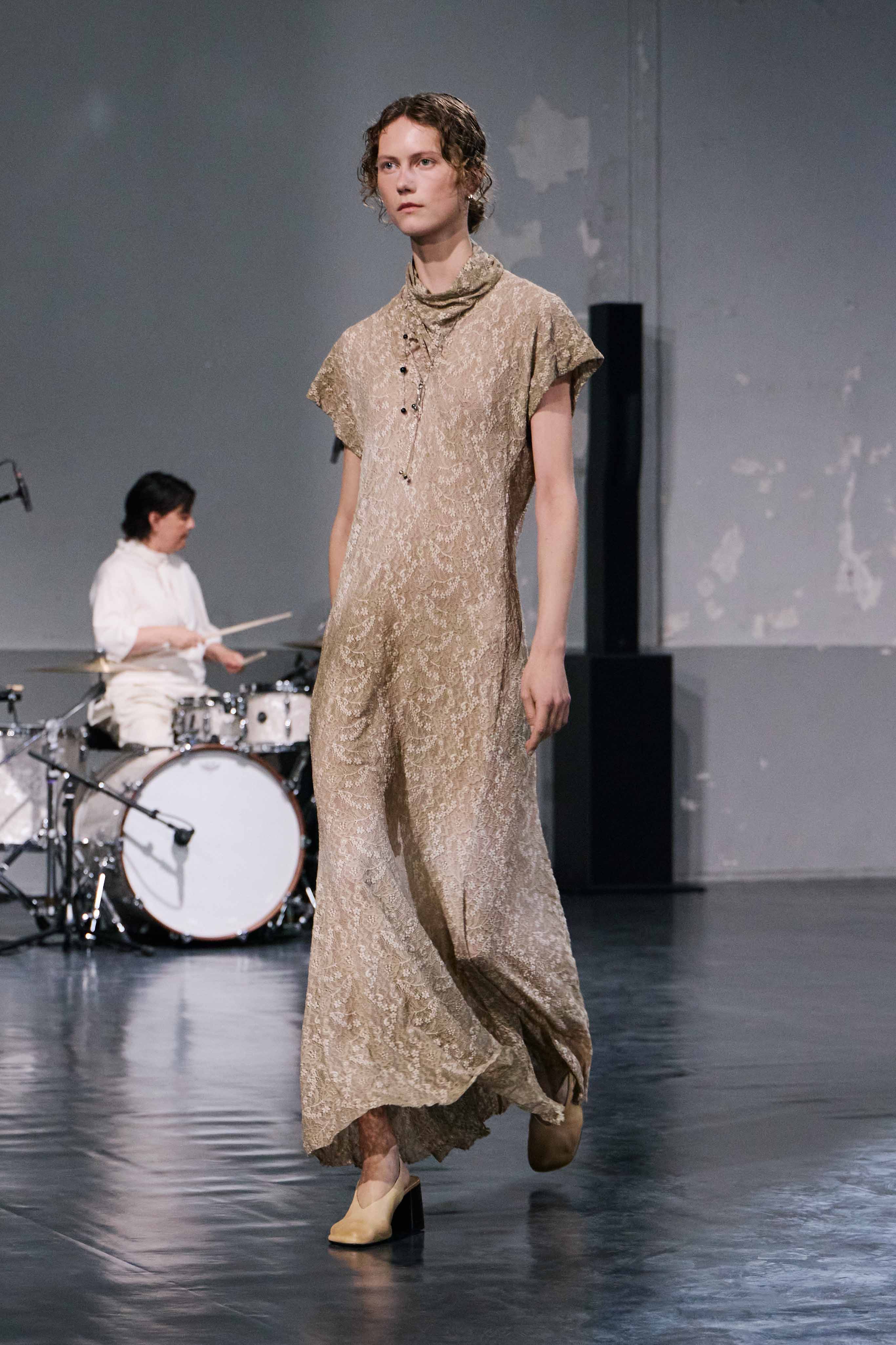 LEMAIRE_SS26_credit_Gregoire_Avenel_ECOM_LOOK_12 | LEMAIRE