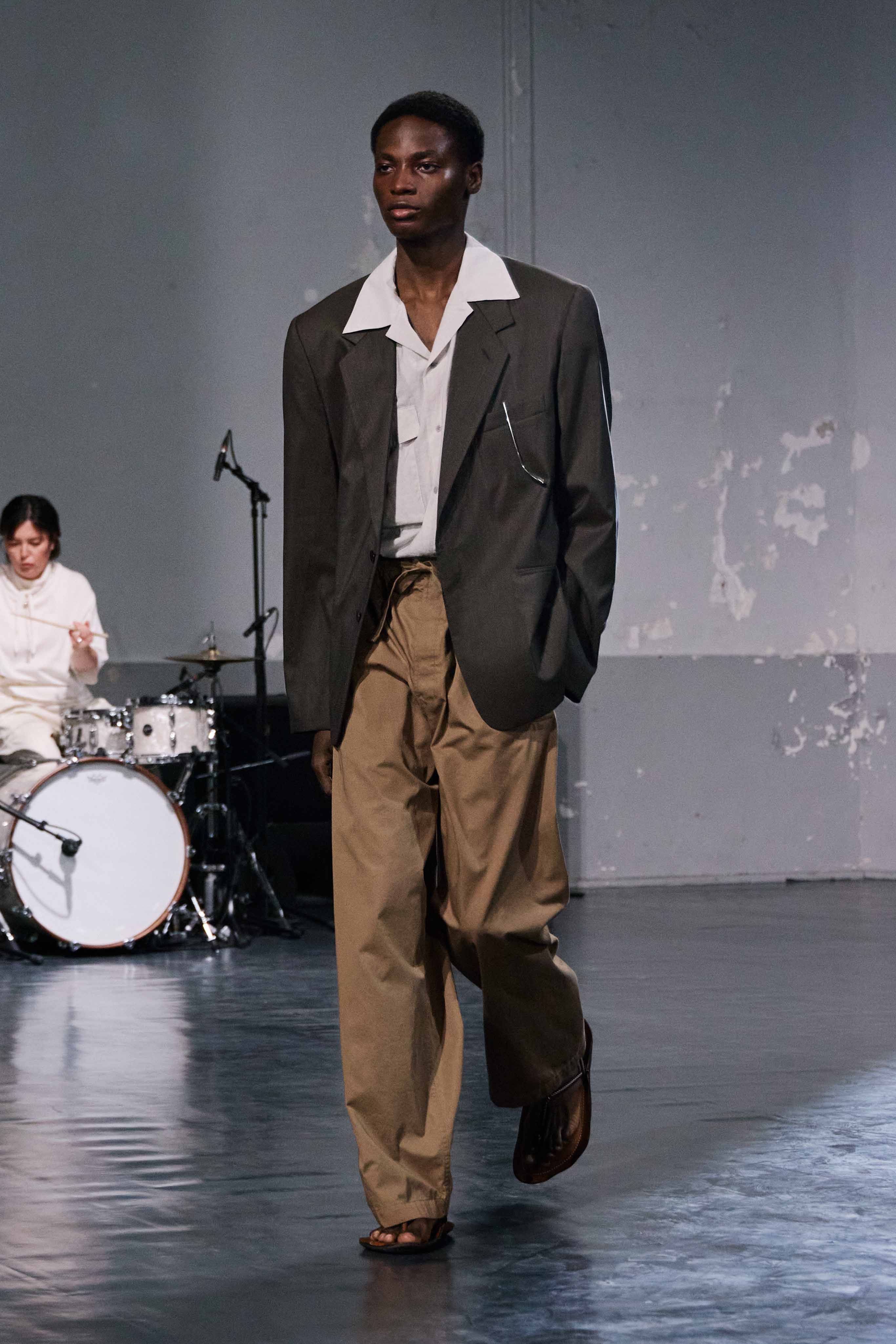 LEMAIRE_SS26_credit_Gregoire_Avenel_ECOM_LOOK_20 | LEMAIRE