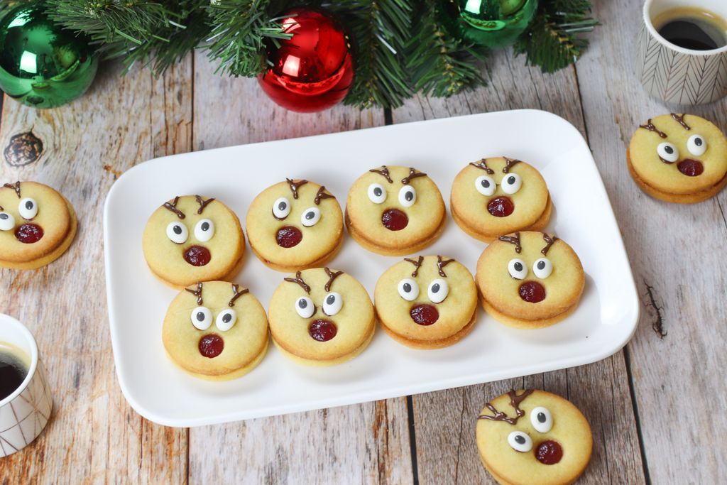 Rudolph-Kekse Rudolph-Kekse auf einer Platte