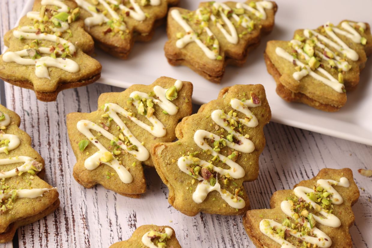 Tannenbäumchen Tannenbäumchen auf einer Platte