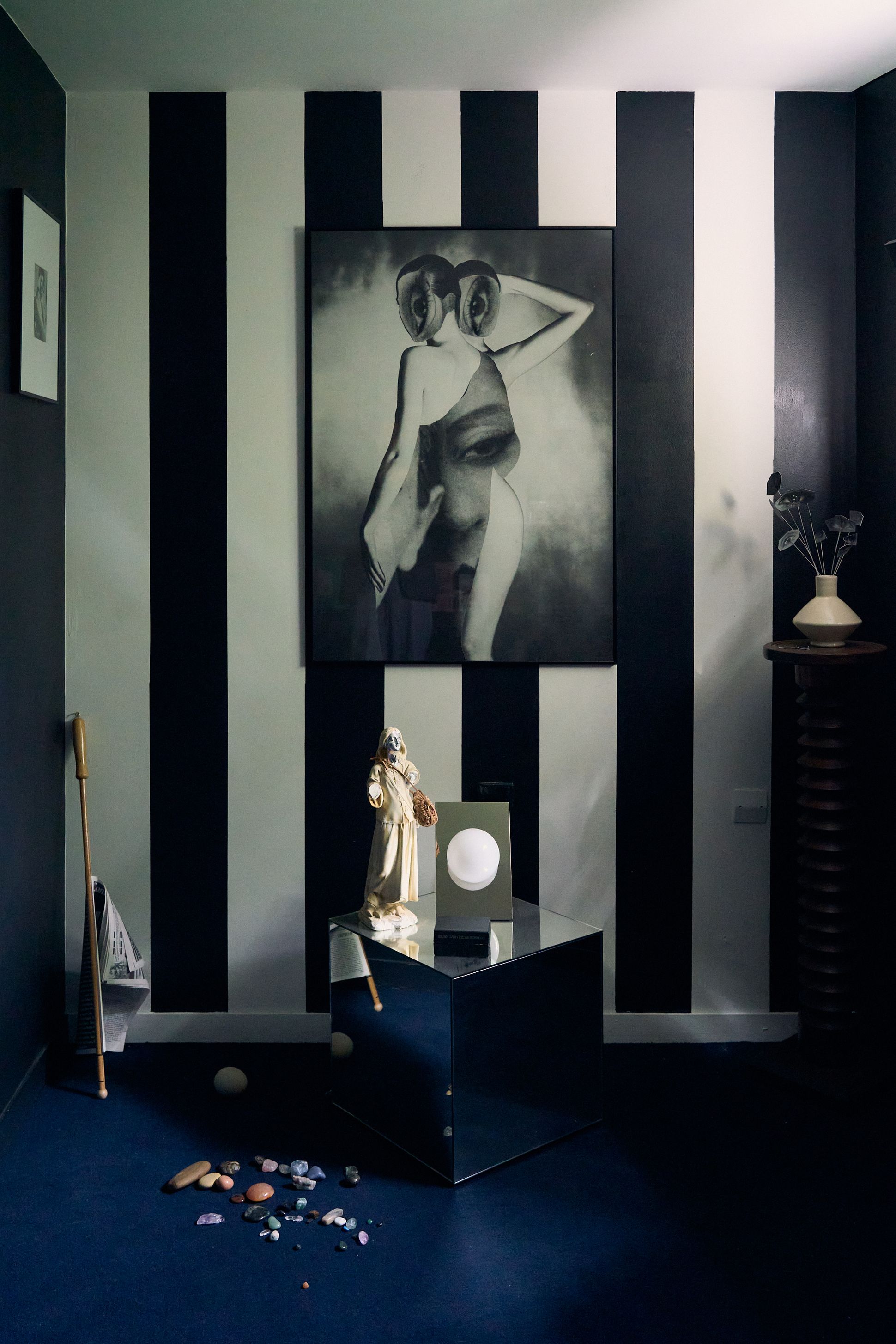 CHEZ LIA ROCHAS-PARIS 4