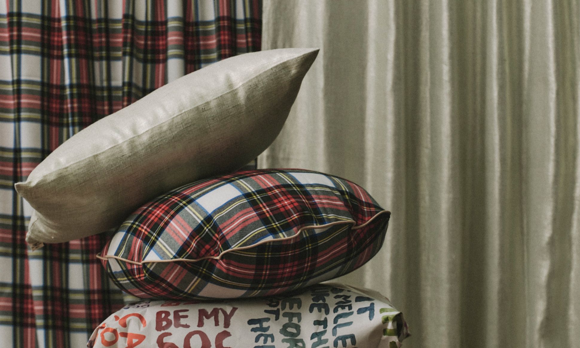 Messy Christmas SHOP THE LOOK 7