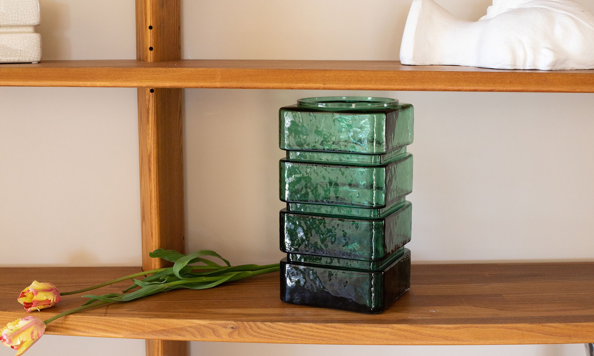 push-merch-vase-donna-verre-vert-emeraude