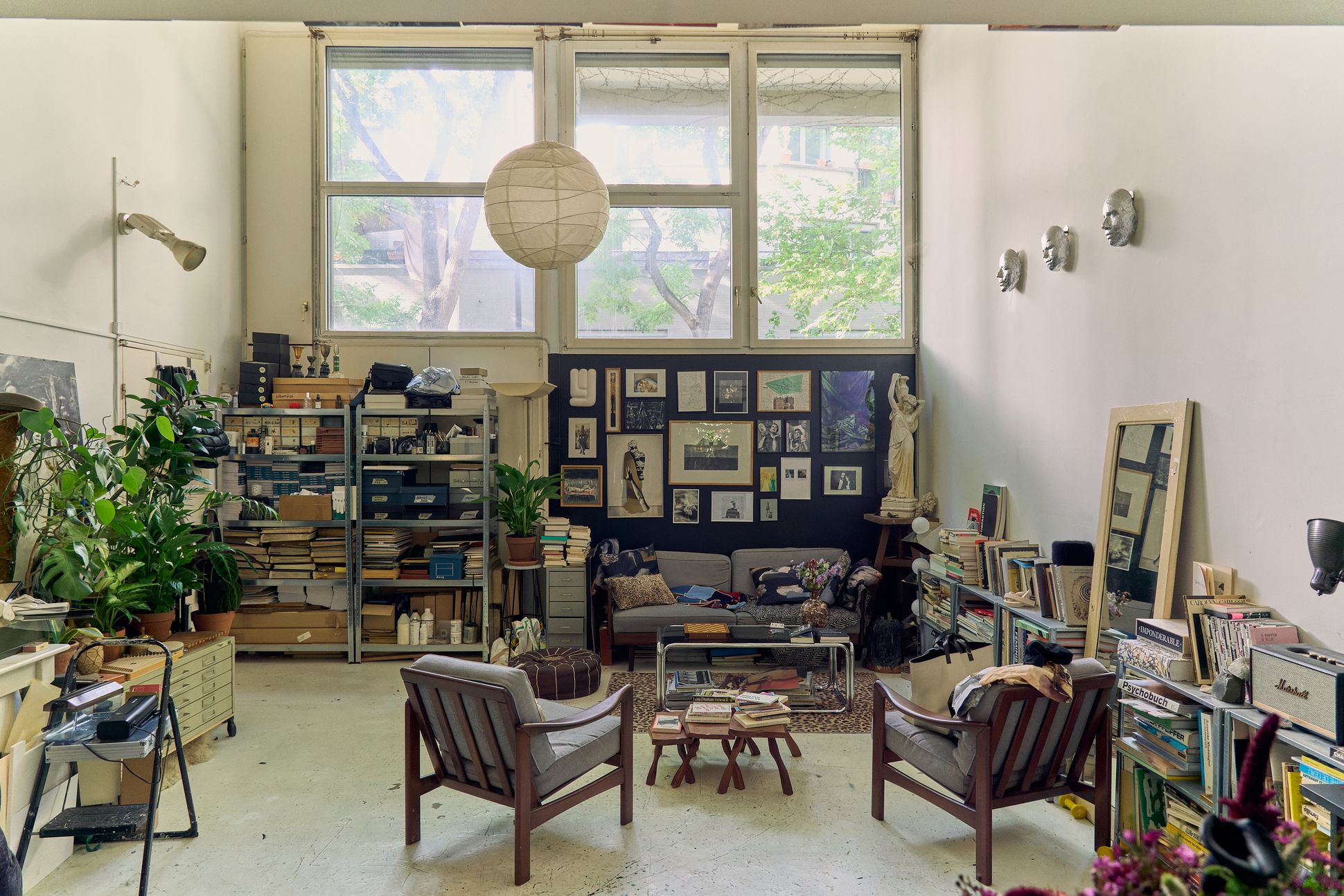 CHEZ LIA ROCHAS-PARIS 64