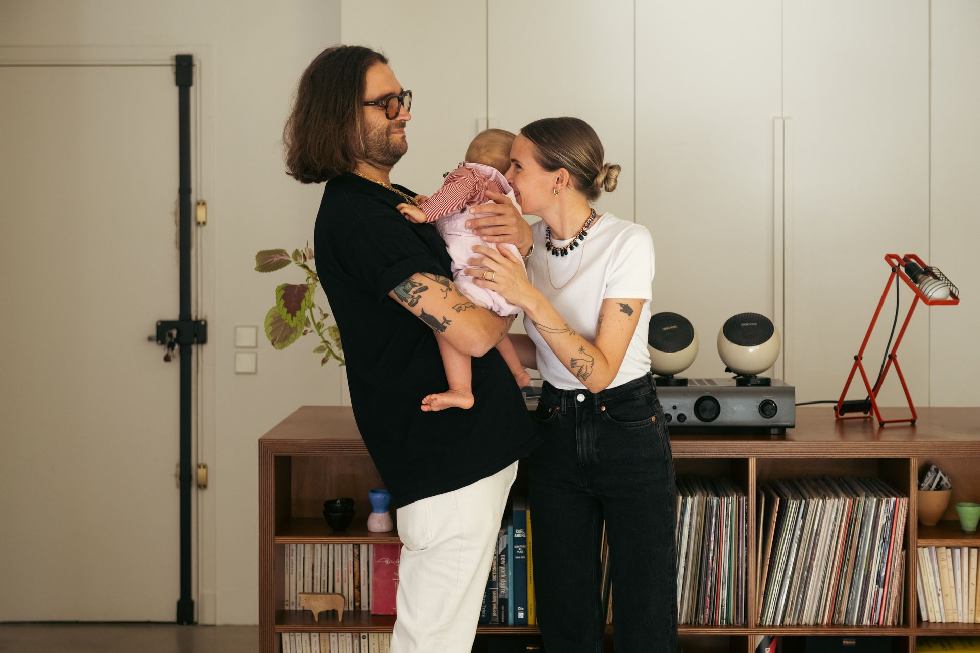 Camille Marchal et Anthony Salomon chez eux à Paris