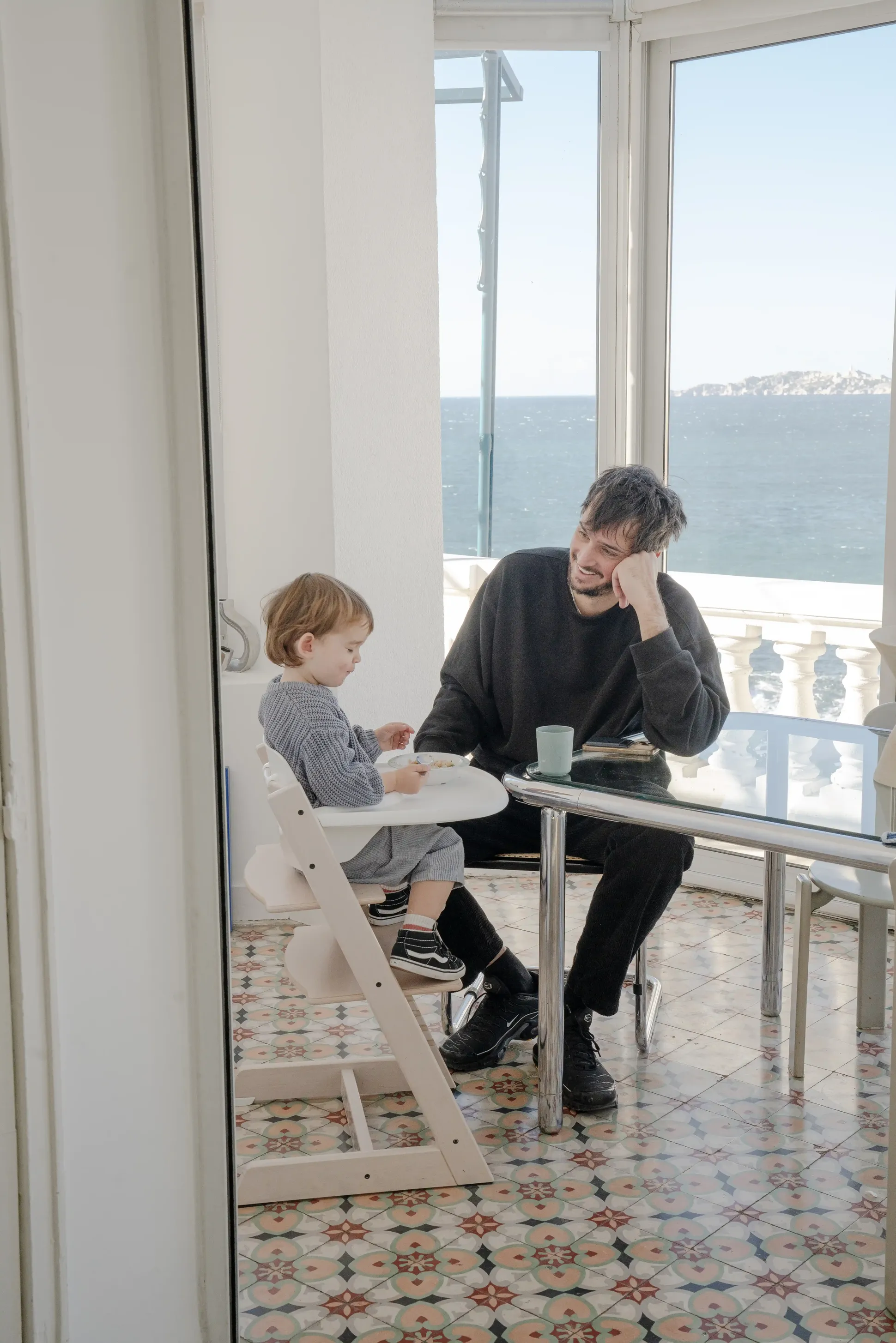 À Marseille, chez Ananda Danielfy et Matthieu Dru; maison avec vue