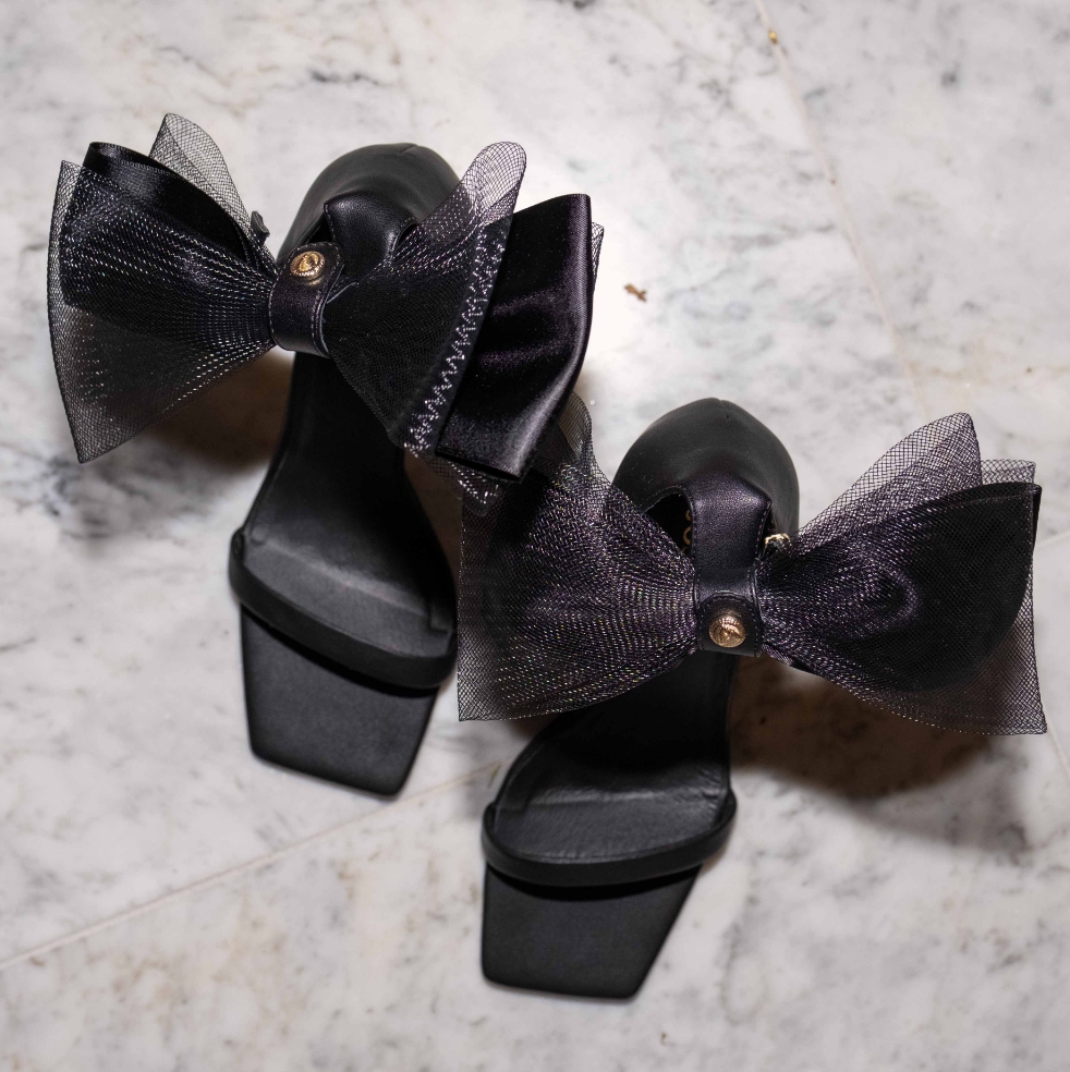 Shop de sale van JOSH V