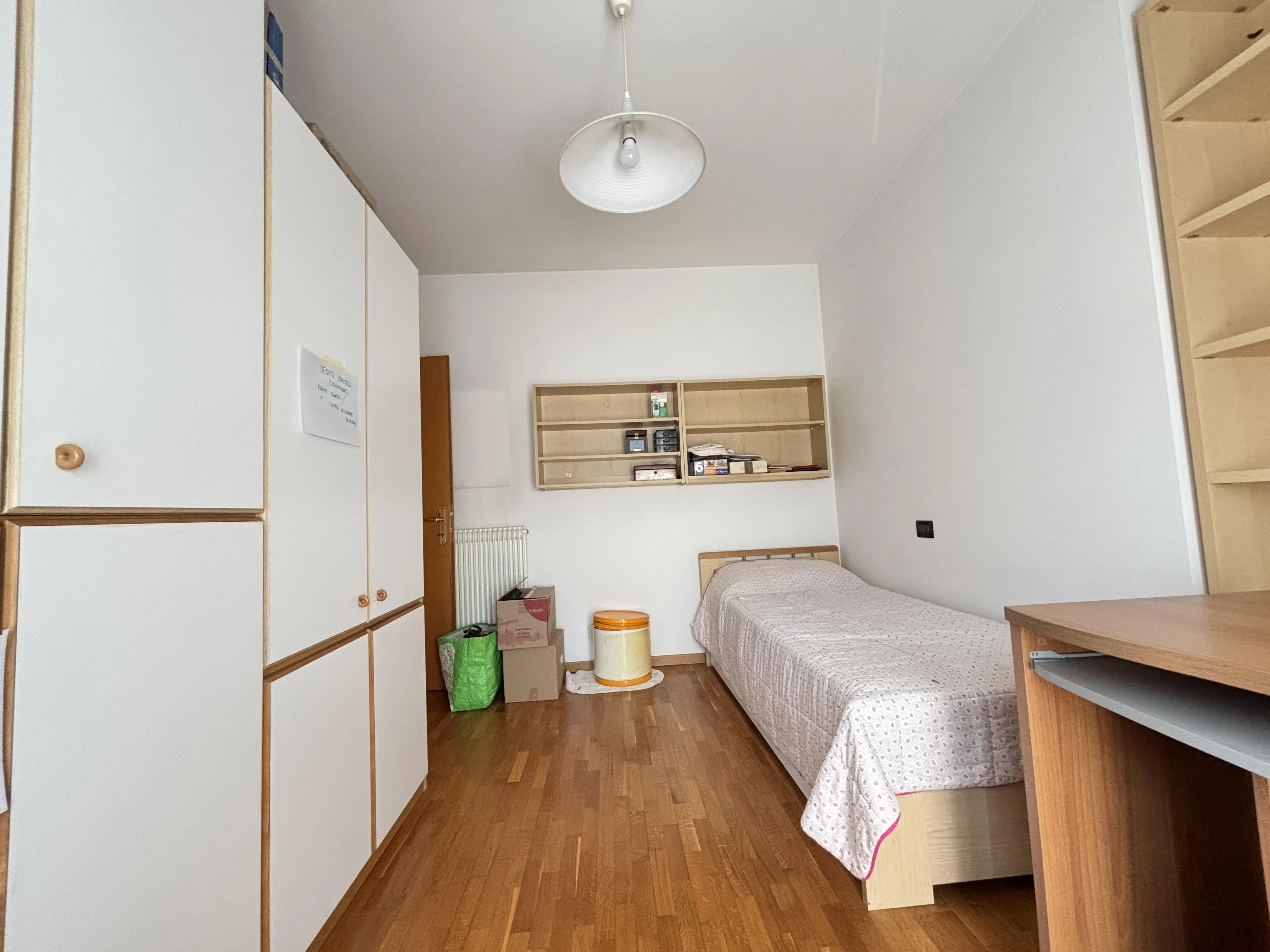 Ampio appartamento con tre camere, due bagni e garage - immagine 20