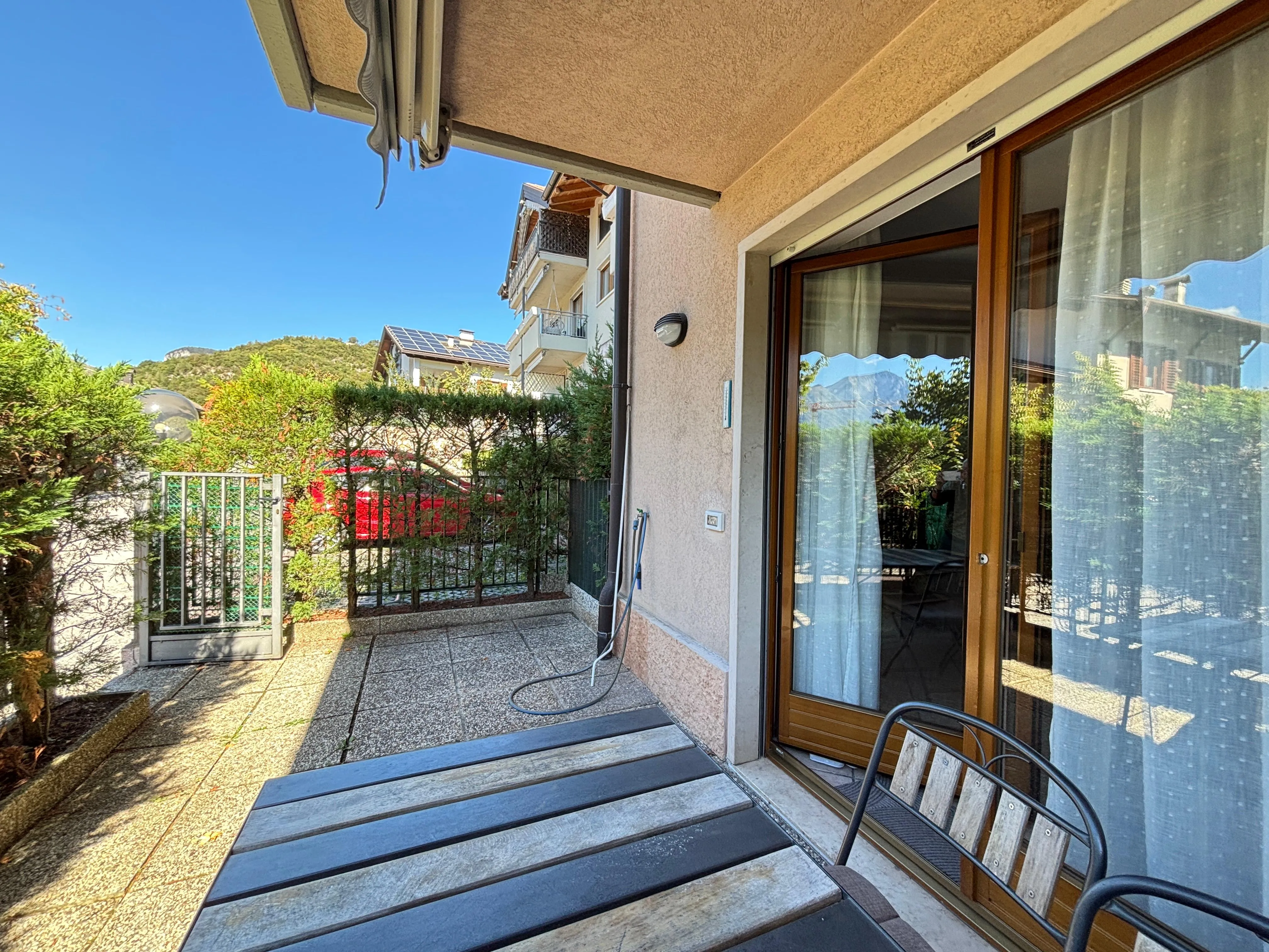 Appartamento arredato con due camere e doppio giardino privato in affitto a Povo - immagine 5