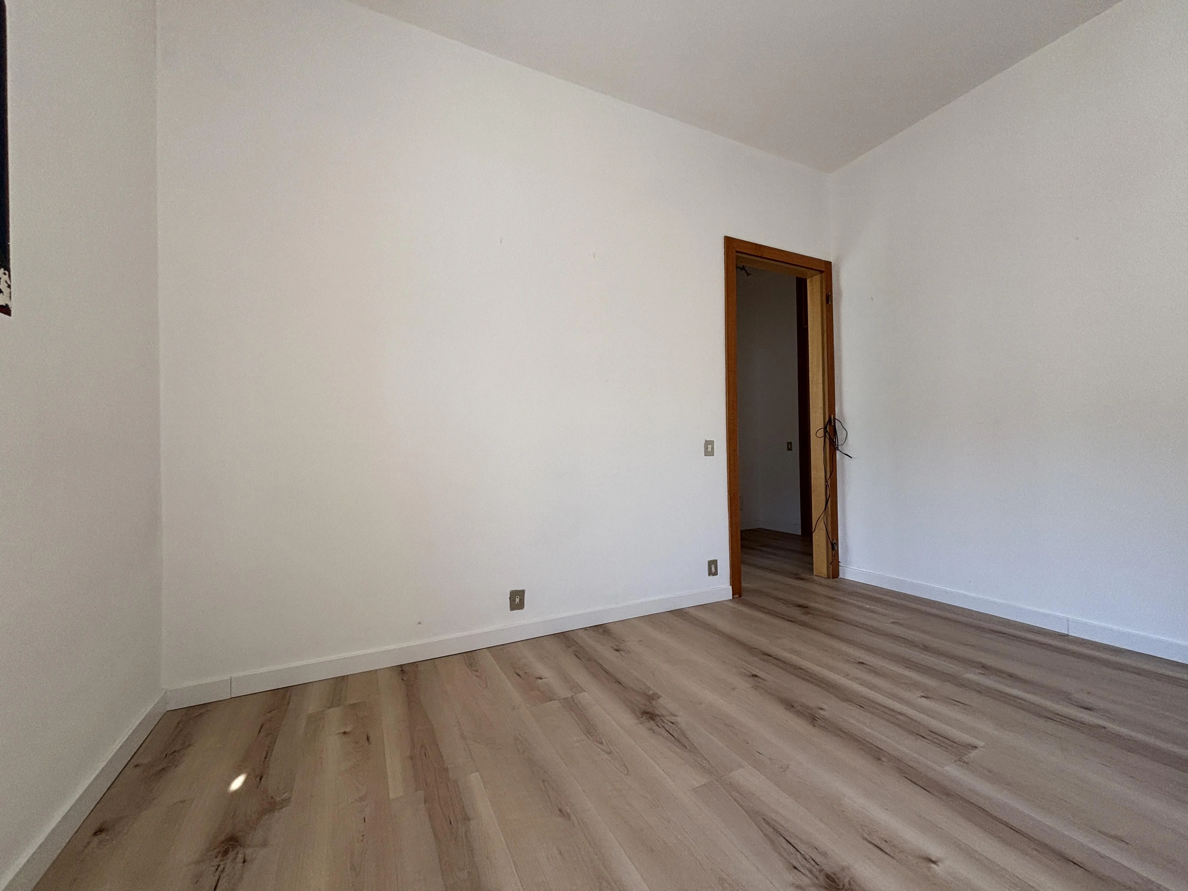 Prestigioso appartamento con terrazza, garage e posto auto a San Camillo - immagine 6