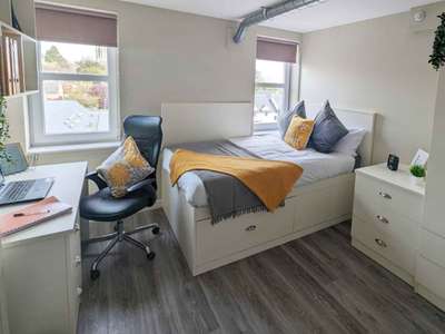 Student accommodation ensuite bedroom