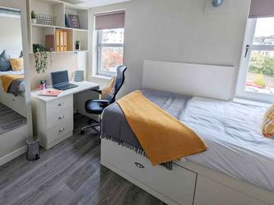 Student accommodation ensuite bedroom