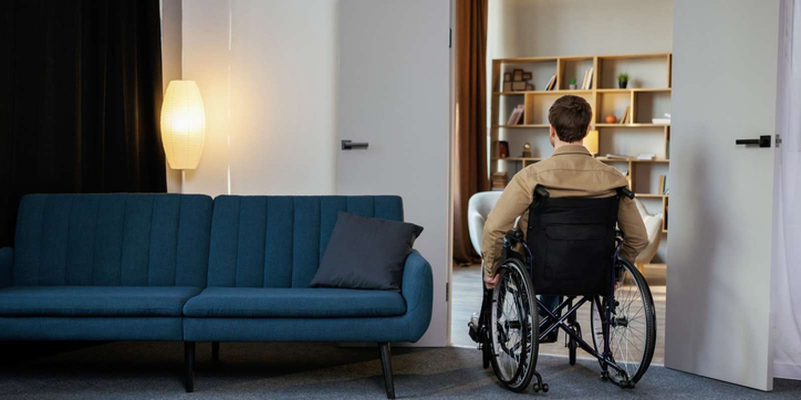 Disabled student navigating student accommodation