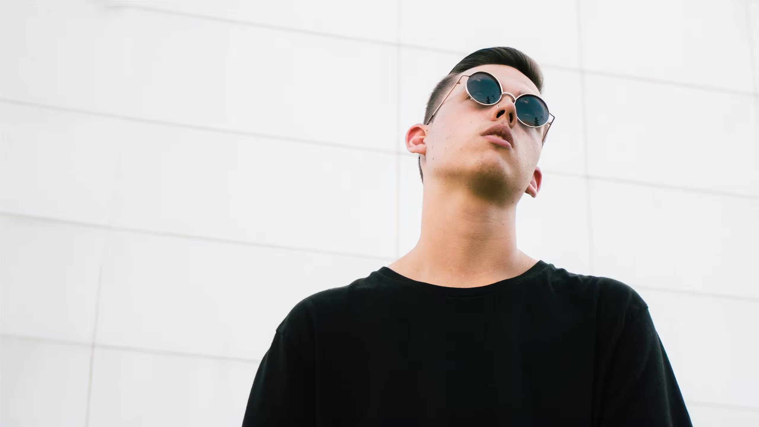 guy wearing a black t-shirt