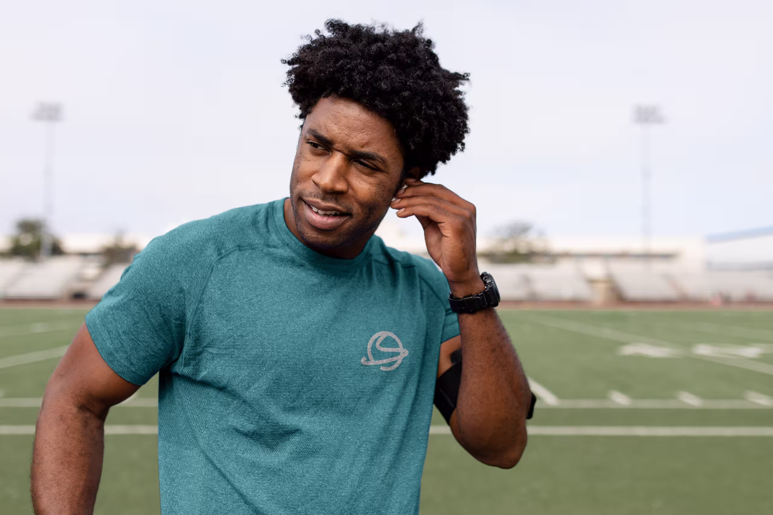 Real Thread custom active fit tee in detail