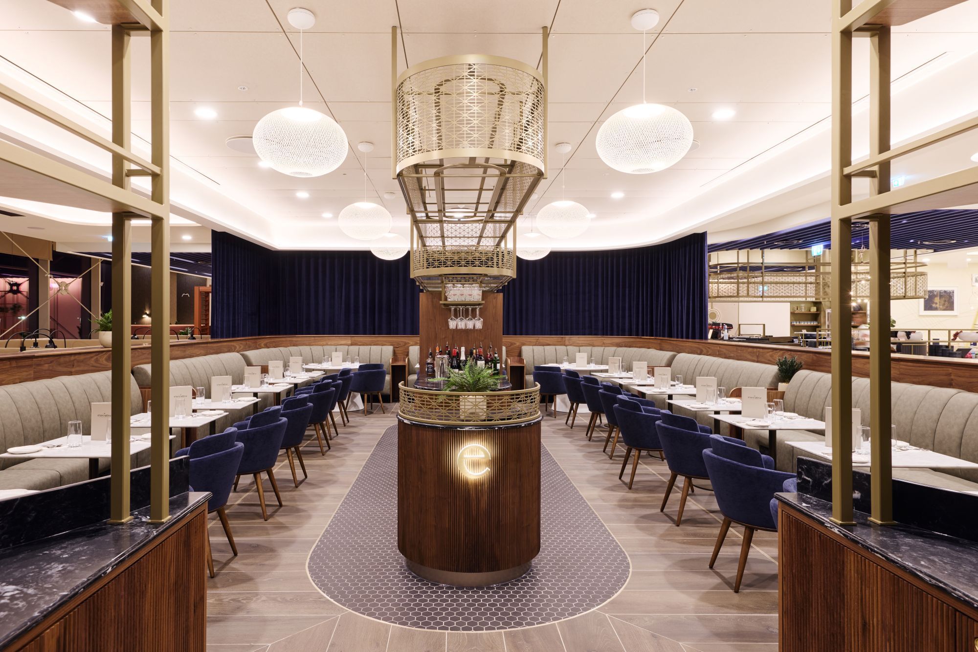 The Executive - The Boll, Seated Dining