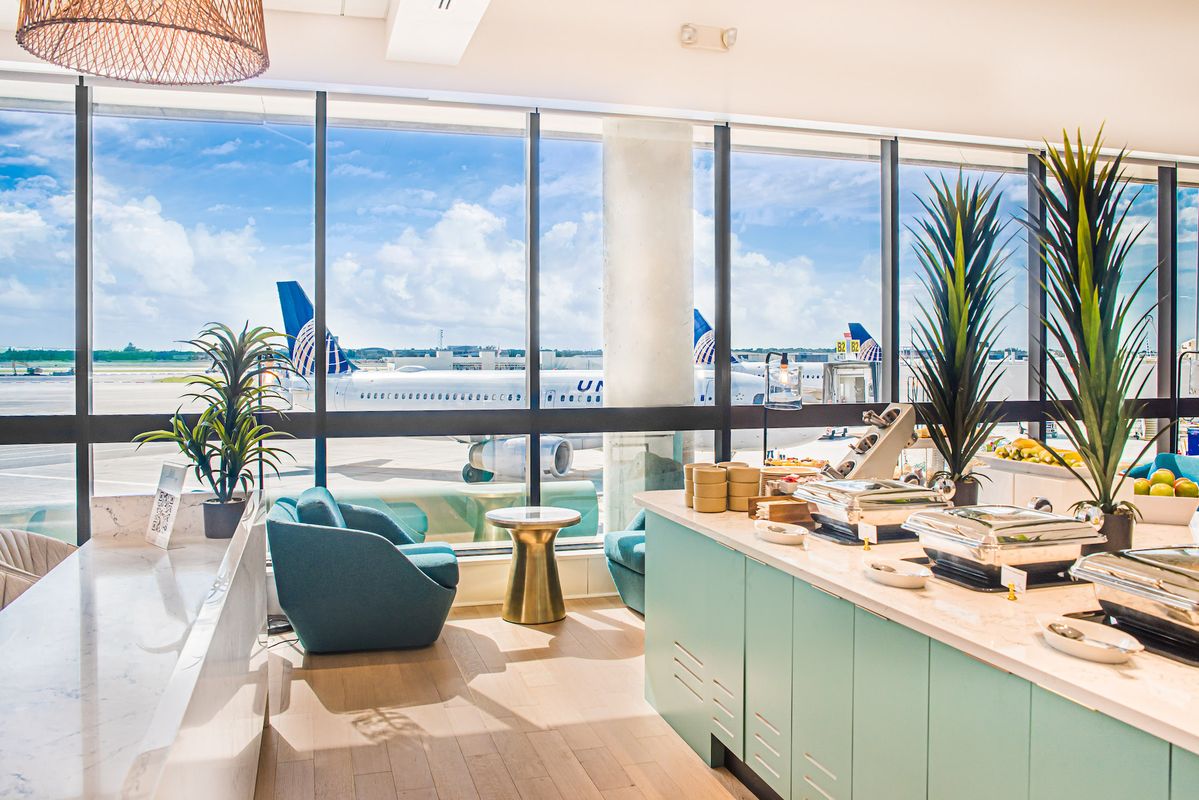 Palm Beach International Airport Escape Lounges hero