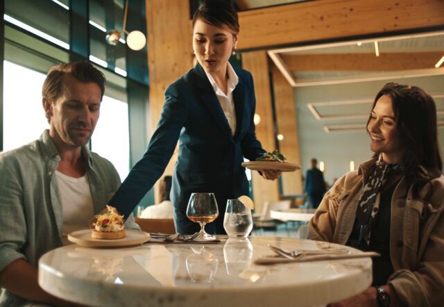couple eating in aether