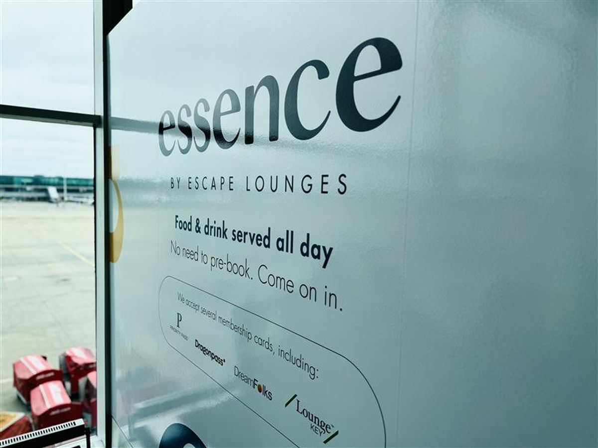 STN Essence table topper 3