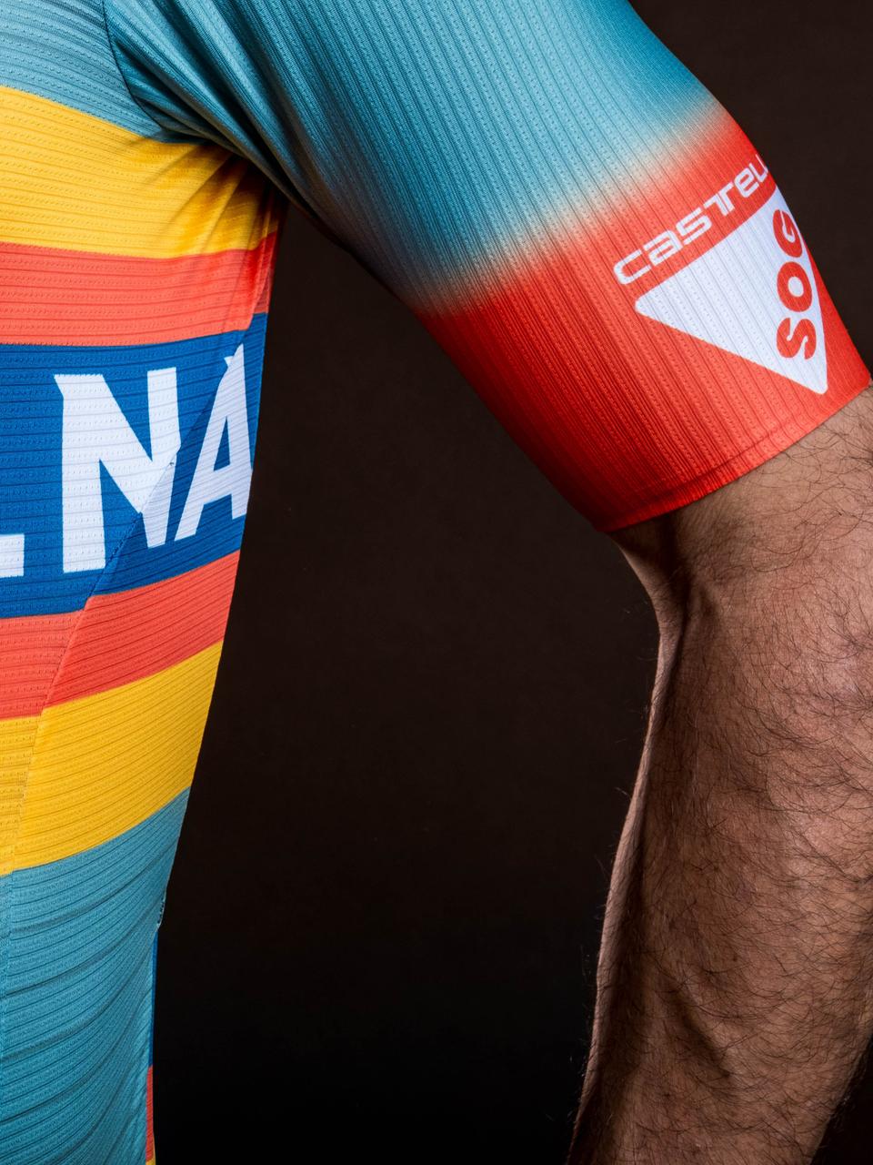Manches à coupe brute pour un confort accru. Colnago