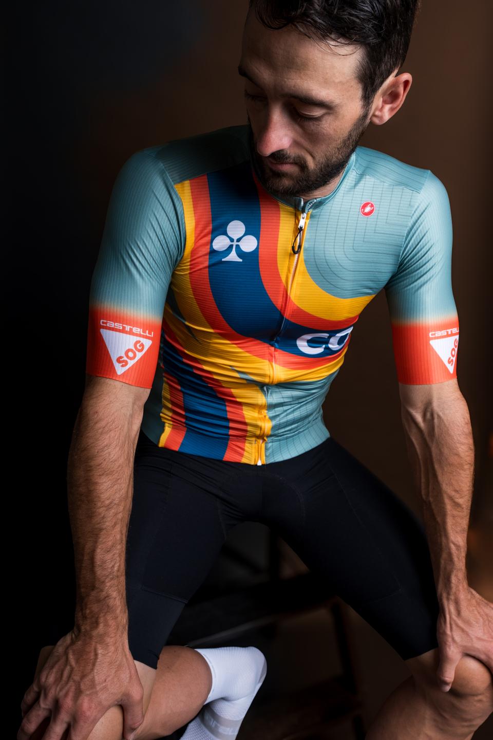 Design créé par Richard Pearce en collaboration avec Castelli. Colnago