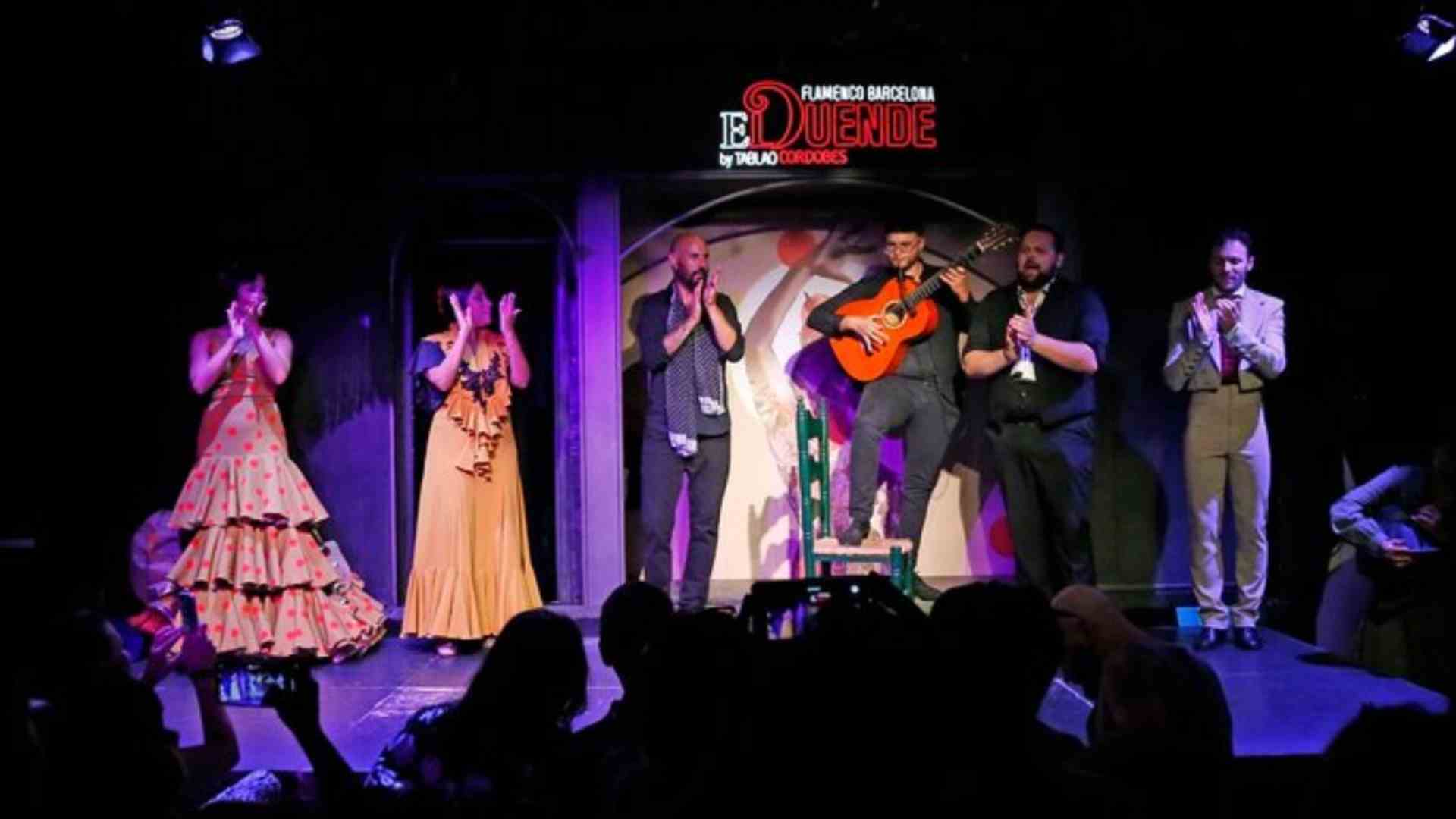 Cocktail Bar with a Show in Barcelona