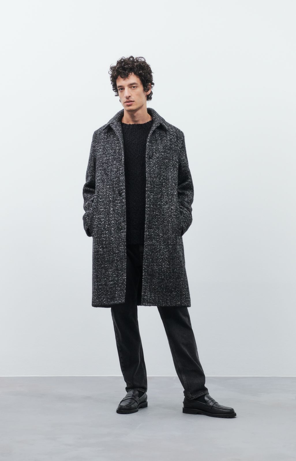 Closed wool coat