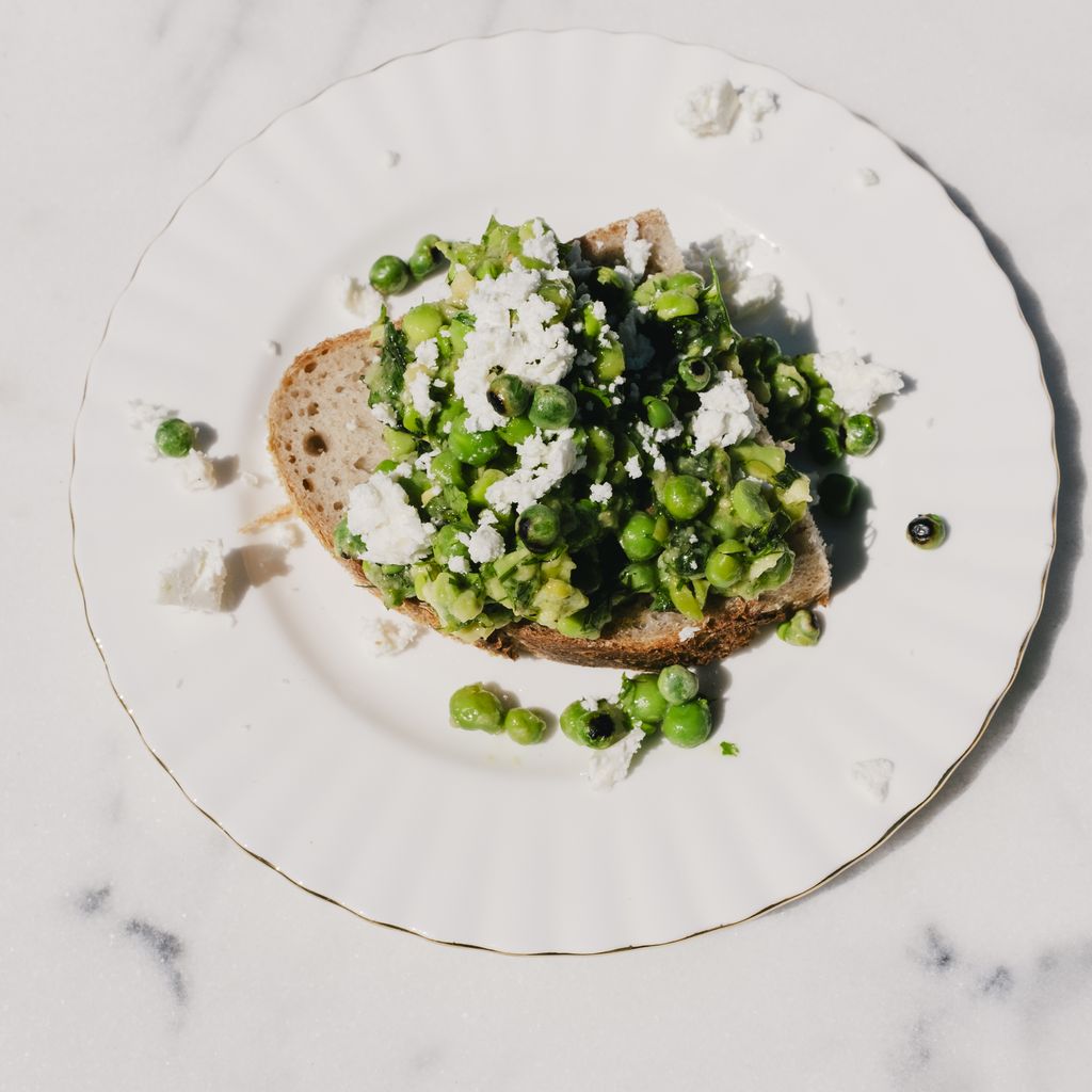 Close up w/ Arash - peas on toast