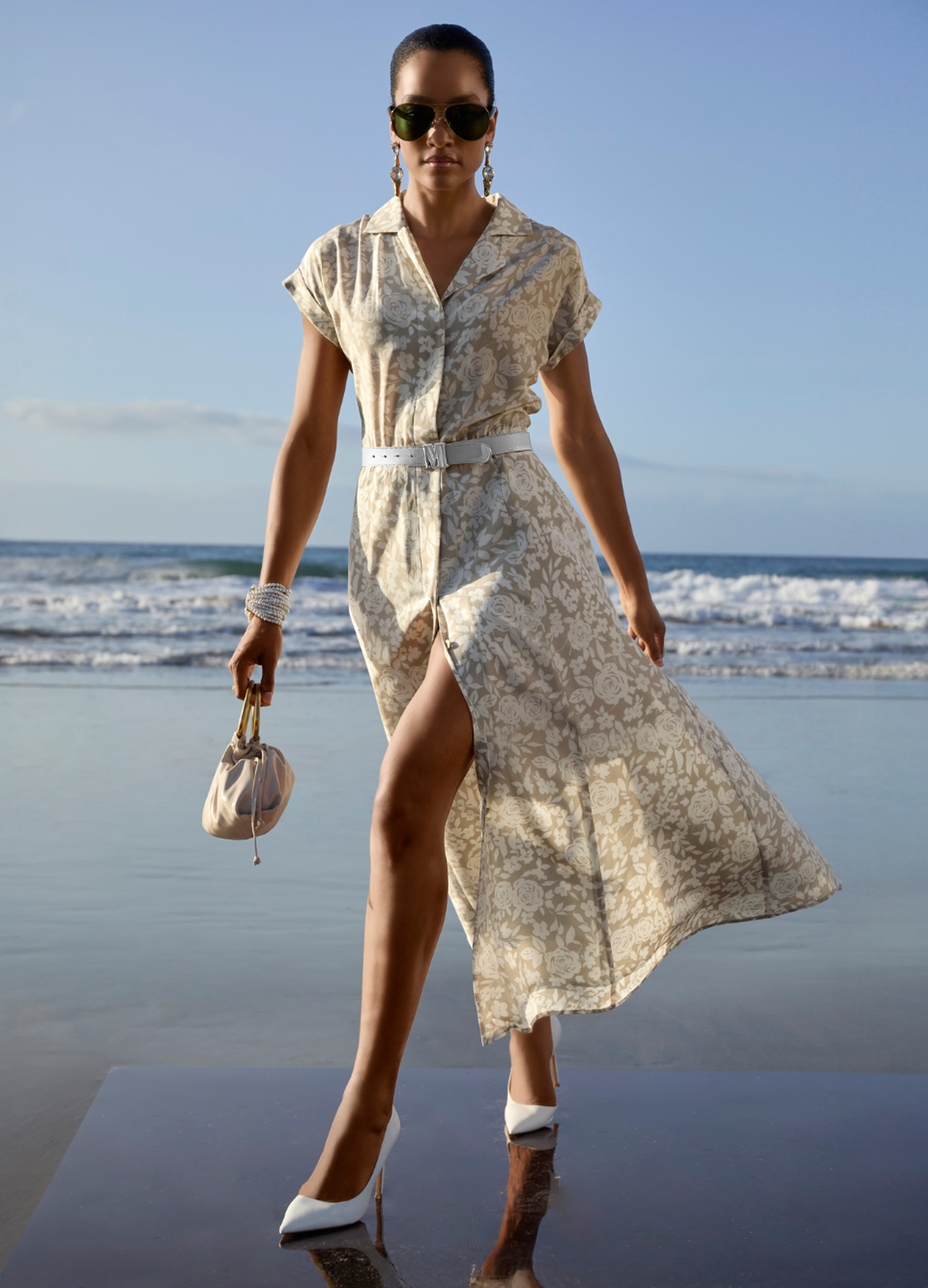 Hemdblusenkleid in Midi-Länge mit floralem Muster und Taillengürtel, luftig und elegant für sommerliche Anlässe