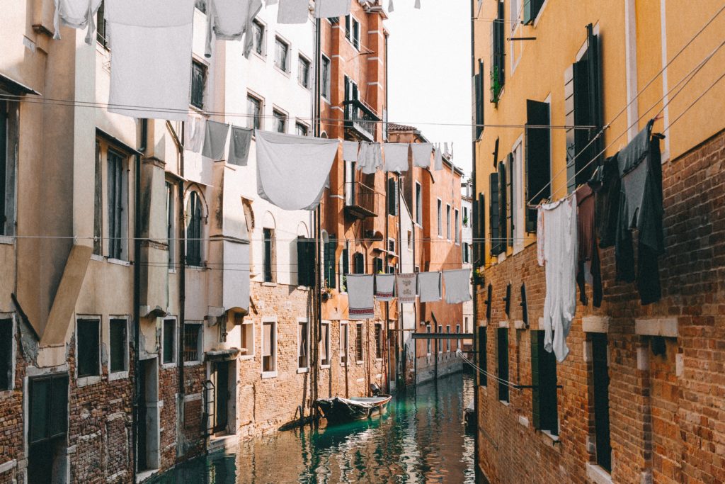 laundry line venice