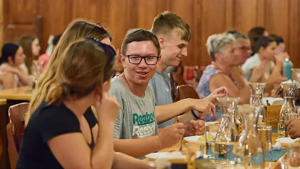 eating dinner in europe