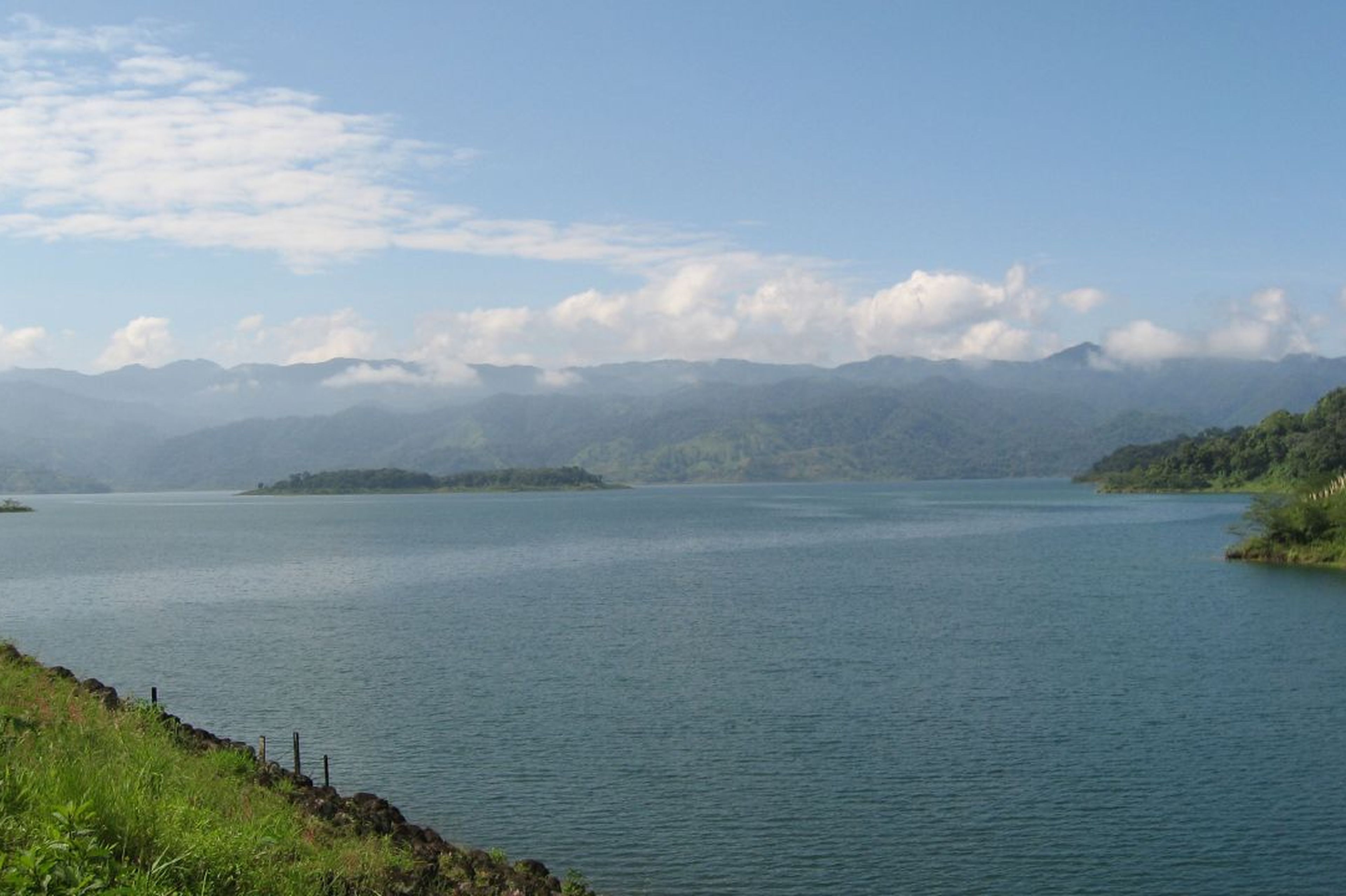 beautiful Lake Arenal in Costa Rica