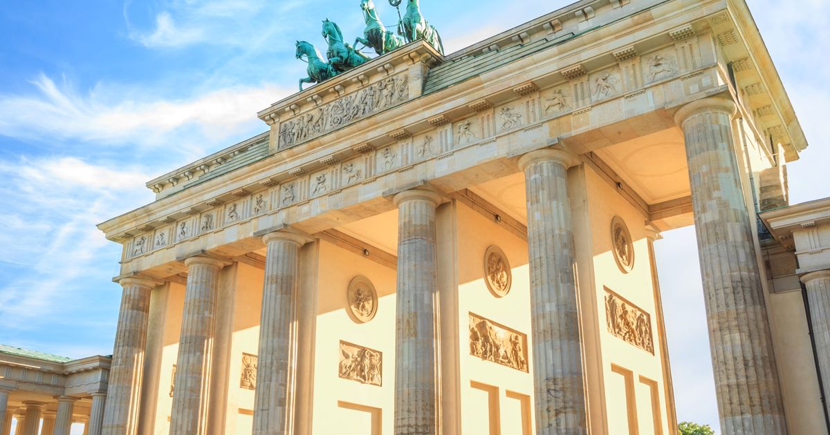 Brandenburg Gate: A History of Berlin’s Landmark | EF Educational Tours