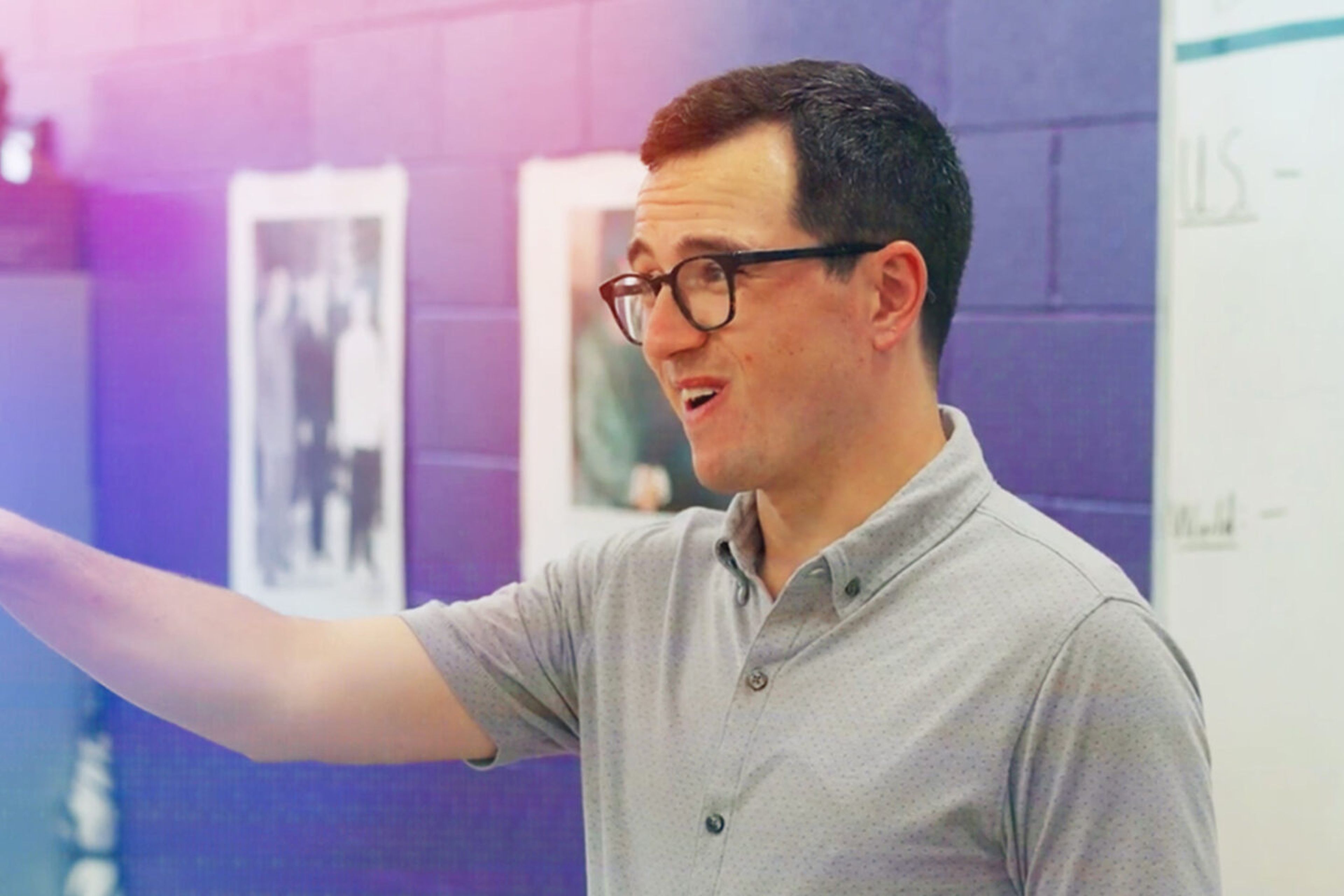 Billy_appreciating_cultures_stage_02-1440x1492