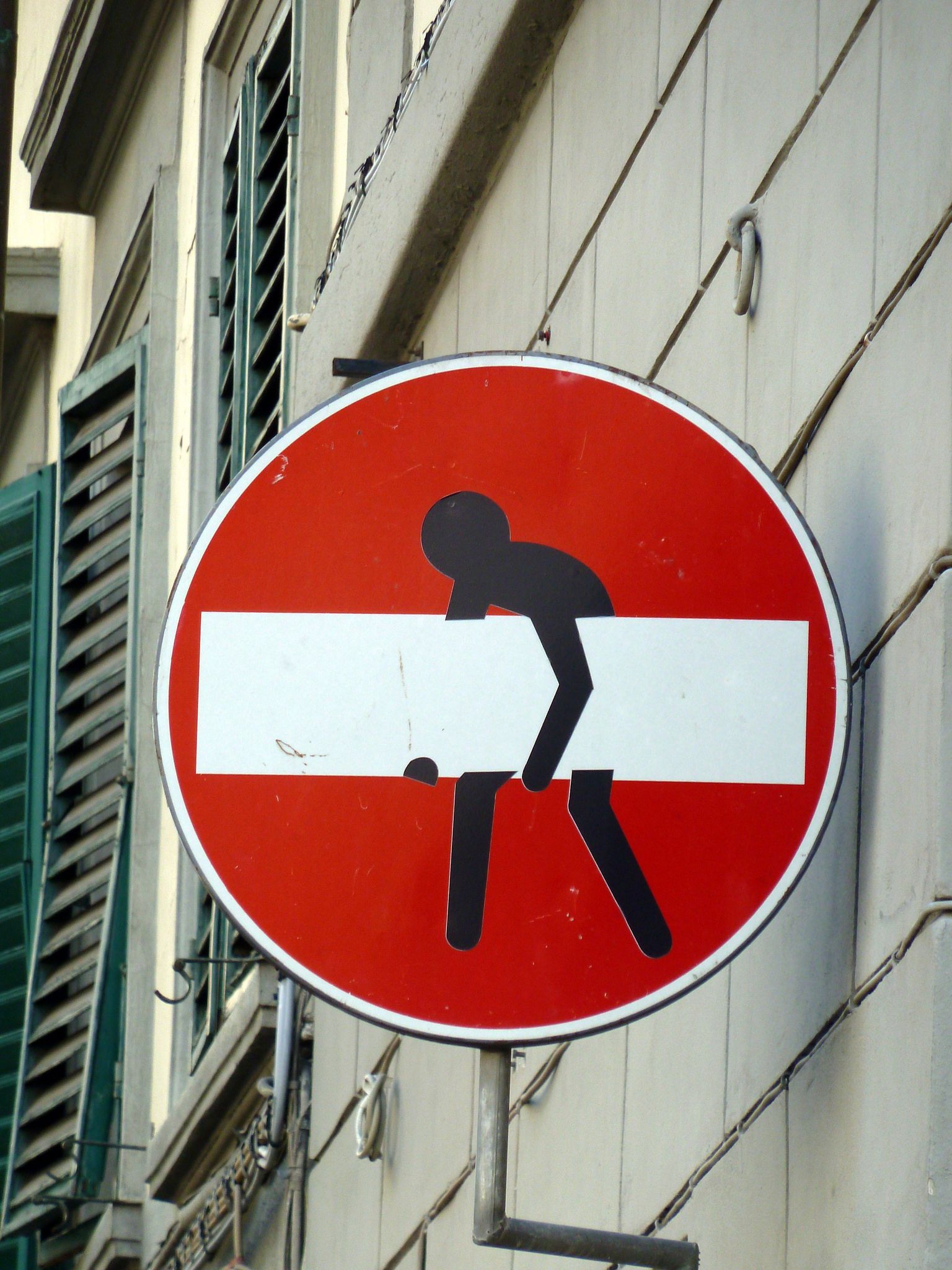 Italy No entry sign