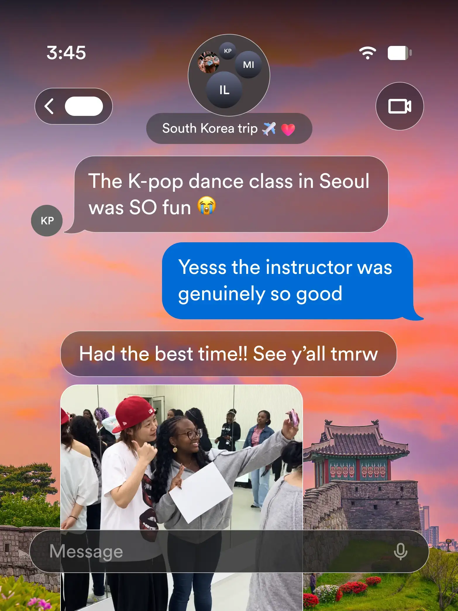 Text messages between students excited about South Korea tour