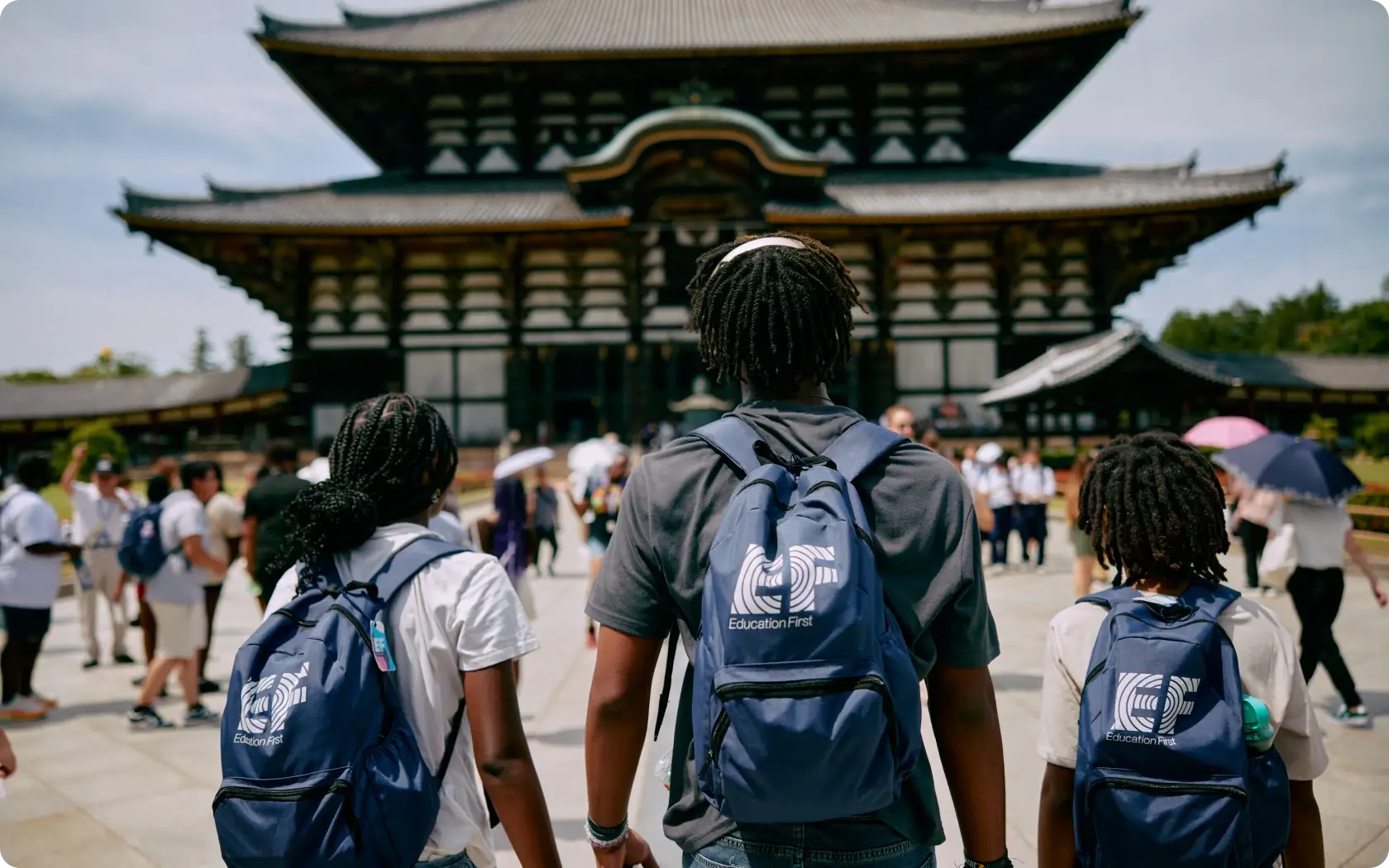 students at osaka castle