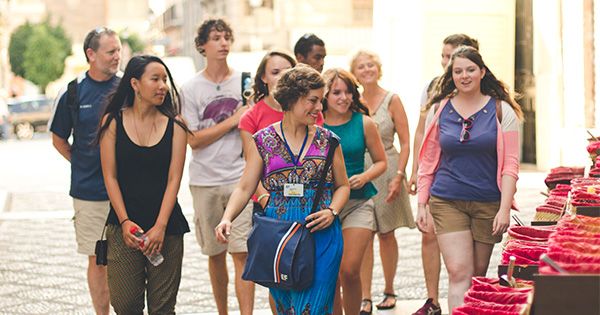 People_0001s_0048_ETUS_CG_Granada_07092013_0953